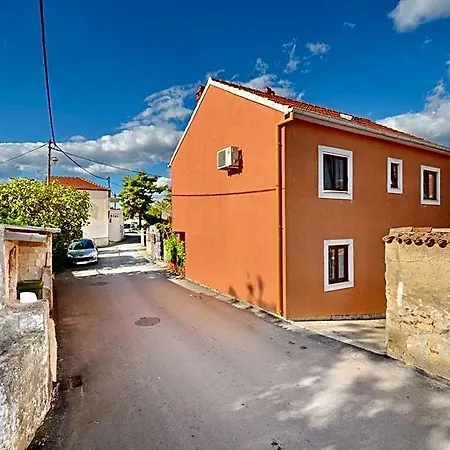 Perovic Hotel 3*