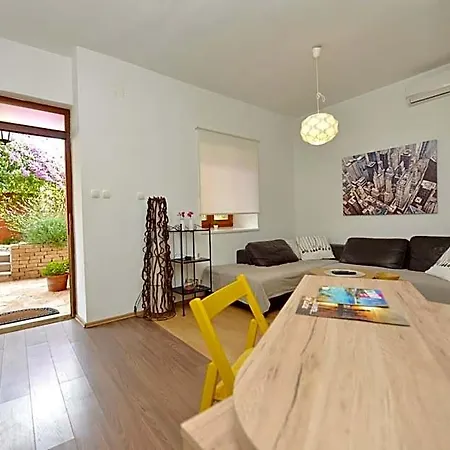 Perovic Hotel 3*