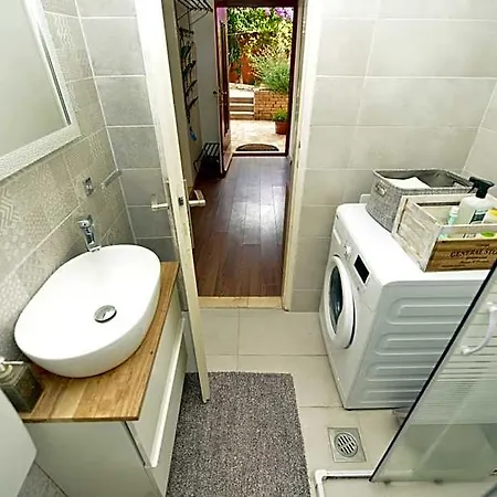 Perovic Hotel 3*